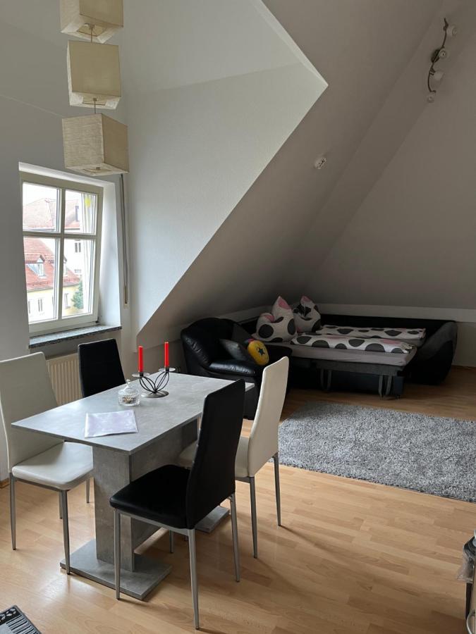 Zimmer Zum Vermieten Direkt An Der Donau Und Am Schloss 노이부르크 안 데어 도나우 외부 사진