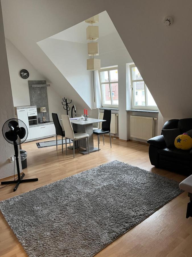 Zimmer Zum Vermieten Direkt An Der Donau Und Am Schloss 노이부르크 안 데어 도나우 외부 사진